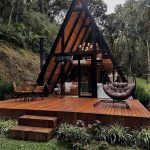 Rumah Segitiga Jati Jepara – Desain Unik untuk Hunian Eksklusif