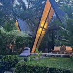 Rumah Segitiga Kayu Jati Premium Konsep Modern untuk Hunian & Villa