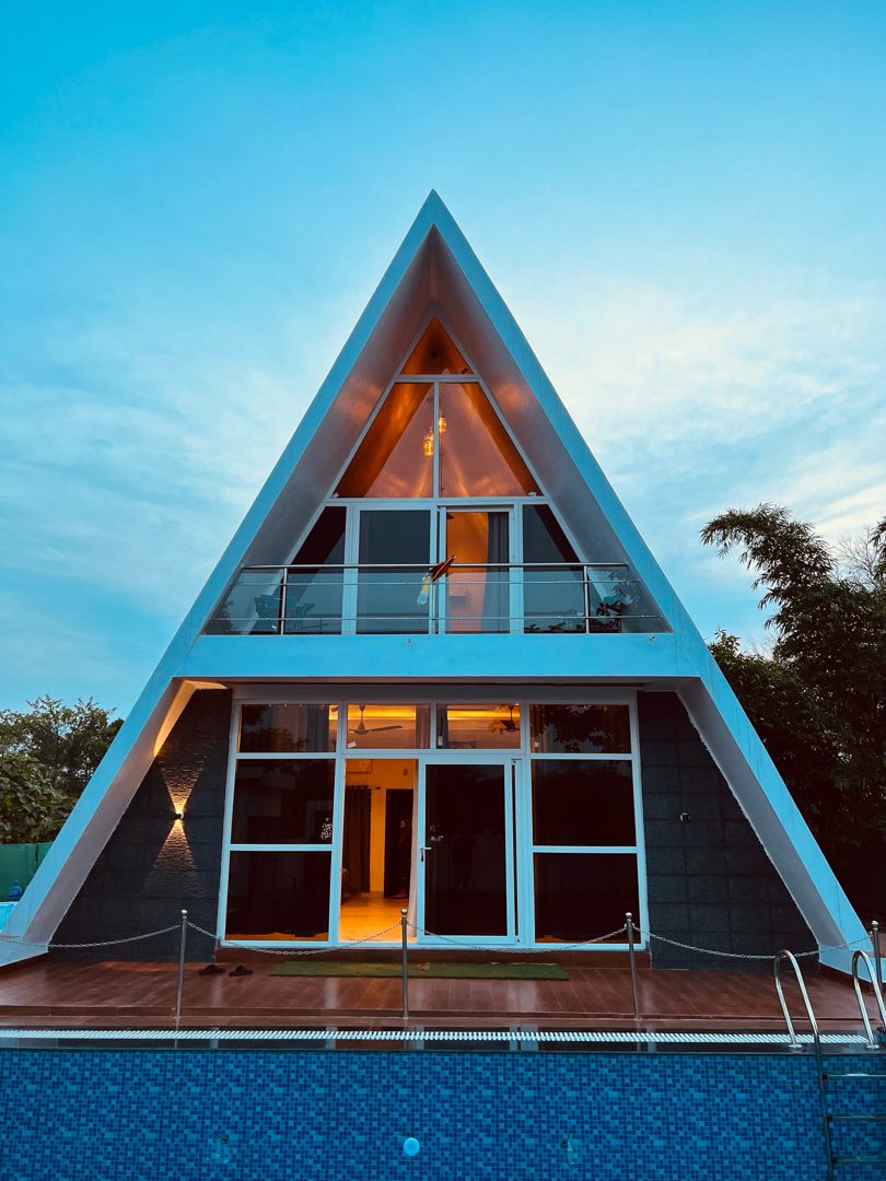 RUMAH SEGITIGA Rumah Segitiga Kayu Estetik dengan Finishing Berkualitas - Image 1